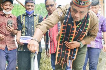 3.099 warga di Manggarai terima bantuan air bersih