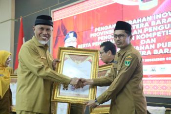 Sekretariat DPRD Sumbar kembali diganjar penghargaan terkait inovasi