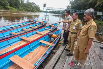 Pemkot Palangka Raya bantu klotok tunjang transportasi guru di pinggiran