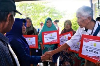 Pemkot Tanjungpinang salurkan bantuan langsung tunai ke 8.930 keluarga