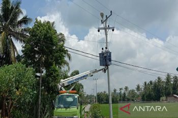 Dishub Baubau pasang PJU sebanyak 182 titik selama 2022