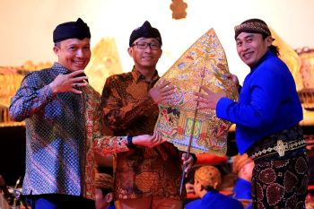 Tasyakuran HUT Pertamina dan HUT PT KPI, Kilang Cilacap hadirkan pergelaran wayang kulit