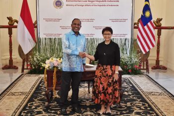 Menlu RI minta Malaysia lindungi pekerja migran Indonesia