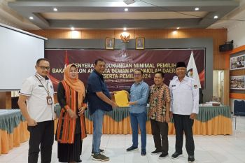 Mantan Ketua Golkar Sumbar daftar jadi bakal calon DPD RI ke KPU Sumbar