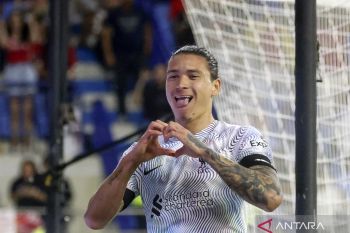 Akhirnya, Darwin Nunez bernomor 9