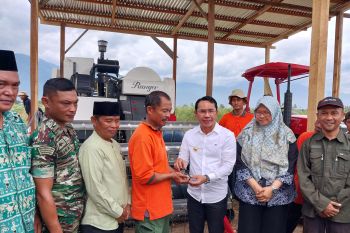 Bupati Sigi  minta petani gunakan alsintan tingkatkan luas tanam