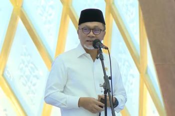 Mendag Zulkifli Hasan doakan Ridwan Kamil pimpin RI di peresmian Masjid Al Jabbar