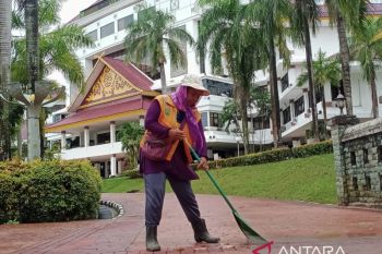 Pemkot Batam kerahkan puluhan petugas kebersihan saat perayaan tahun baru
