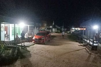 Aliran listrik PLN terangi asa masa depan hingga ke pelosok