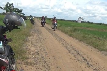 pemerintah kembangkan Jalan Pertanian Beriut dan Berdikari