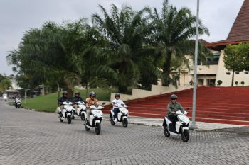 PTPN V mulai gunakan kendaraan operasional listrik