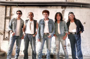 God Bless tahun baru rilis video klip dengan format animasi