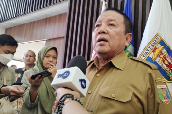 Gubernur minta masyarakat tetap terapkan prokes