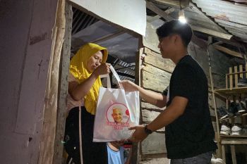Relawan GMC Sumsel bagikan sembako di OKU