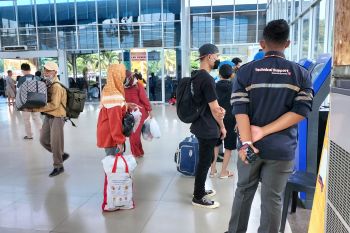 Tahun Baru 2023, penumpang padati Pelabuhan Bakauheni