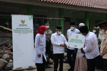 Tanggapi bantuan di Jateng, Wapres: Bantuan Baznas seharusnya tak dikaitkan dengan parpol tertentu