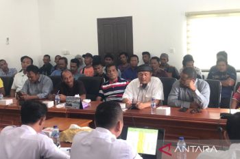 Nelayan Natuna mengadu ke DPRD terkait zona tangkap
