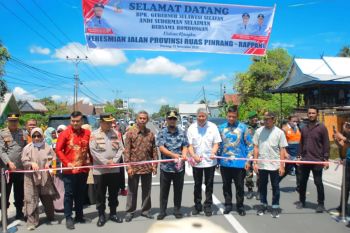 Pemprov Sulsel tangani sejumlah ruas jalan LHR tinggi dan terisolir