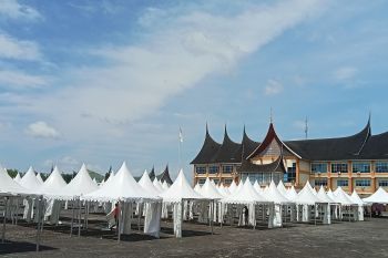 Geliatkan ekonomi UMKM, Pemkab Pasbar adakan bazar dan pasar rakyat