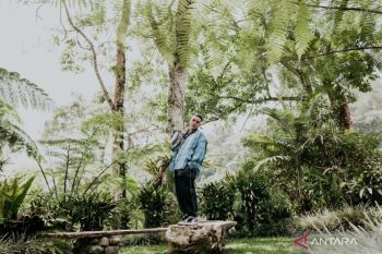 Penyanyi Rafi Sudirman bawakan ulang lagu "Heaven" dari MALIQ &amp; D'Essentials