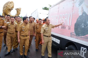 Pemkot Makassar tambah 20 mobil angkutan sampah