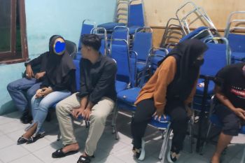 Diduga mesum, pasangan muda-mudi di Selatpanjang diamankan Satpol PP