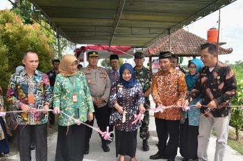 Padat karya produktif manfaatkan sumber daya lokal