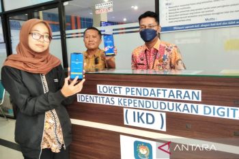 Disdukcapil Kudus bantu masyarakat lakukan aktivasi KTP digital
