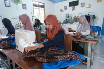 PT PLN dukung pengembangan ekonomi masyarakat lewat TJSL