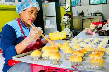 Lapas Perempuan Gowa berikan keterampilan cara membuat roti kepada WBP