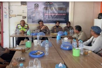 Polres Pelabuhan Makassar respons keluhan warga melalui Jumat Curhat