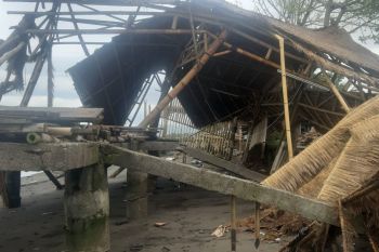 Disdag tetap atensi pedagang terdampak abrasi pantai di Kota Mataram