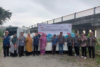 Semen Padang dukung nelayan Pantai Purus bersihkan laut lewat Nabuang Sarok