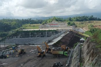 BMKG ingatkan cuaca ekstrem jelang puncak musim hujan