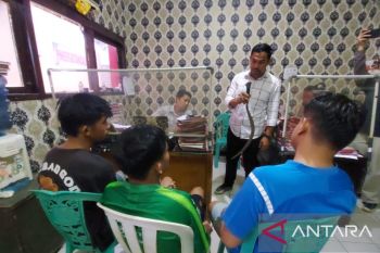 Polisi tetapkan tiga tersangka tawuran tewaskan remaja di Palembang
