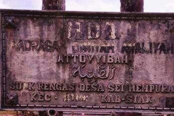 Tak tersentuh bantuan, kondisi Madrasah Attoyyibah Suak Rengas Siak memprihatinkan