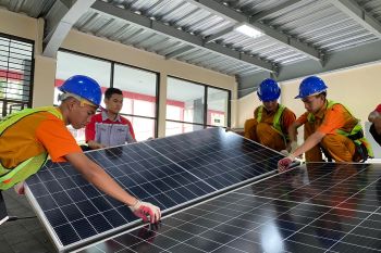 Siapkan lulusan siap kerja di industri PLTS, Yayasan SUN latih ratusan pelajar SMK Kudus