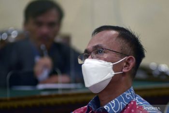 Hakim vonis penyuap Rektor Unila 1 tahun 4 bulan penjara