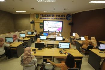 DWP dan Diskominfo Kota Mojokerto latih pembuatan toko daring