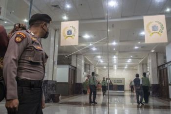 KPK Geledah Kantor DPRD DKI Jakarta