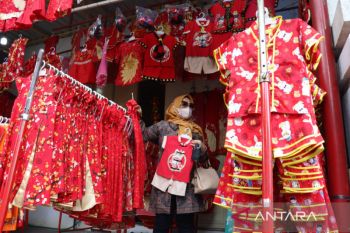 Penjualan baju khas China