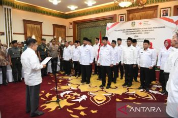 Jusuf Kalla lantik Pengurus PMI Kepri 2022-2027