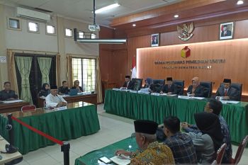 Bawaslu Sumbar tolak laporan dua bakal calon anggota DPD RI