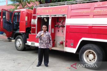 Pariaman dapat hibah mobil damkar dari DKI berkapasitas 10.000 liter, kini sedang diperbaiki