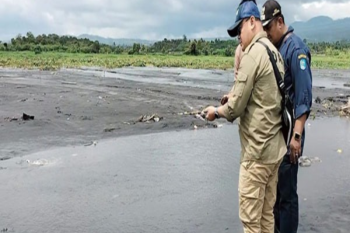 Jambi bangun kanal atasi banjir abu material vulkanik gunung Kerinci
