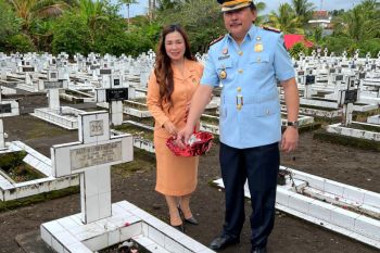 Imigrasi Tahuna gelar ziarah peringati hari Bhakti ke-73