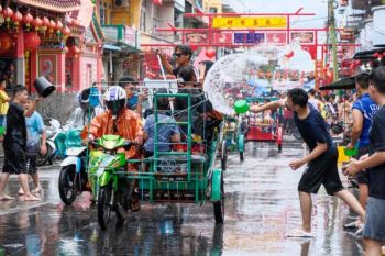Festival Perang Air Di Kepulauan Meranti