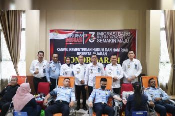 Hari Bhakti Imigrasi, Kemenkumham Riau laksanakan bhakti sosial
