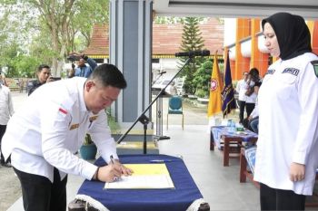 Bupati Inhu minta anggota karang taruna kreatif dan inovatif