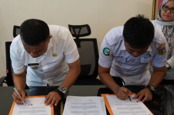 Pemkot Palu serahkan barang milik daerah Rp997 juta kepada PDAM